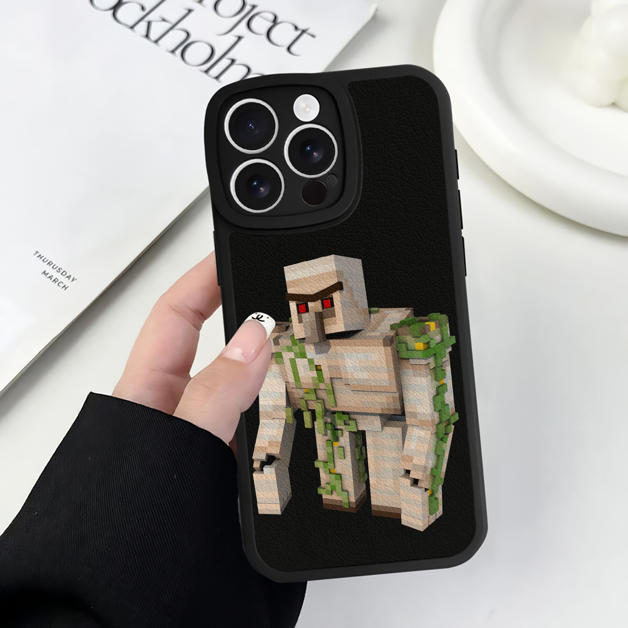 （画像用） マインクラフト ブロックの世界 Minecraft MC Block world 【iPhone 16シリーズ対応】シリコンスマホケース（レザー調） 材質：シリコン